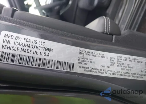 2024 Jeep Grand Cherokee Laredo 4X4 z USA, uszkodzony, nr VIN 1C4RJHAGXRC176984